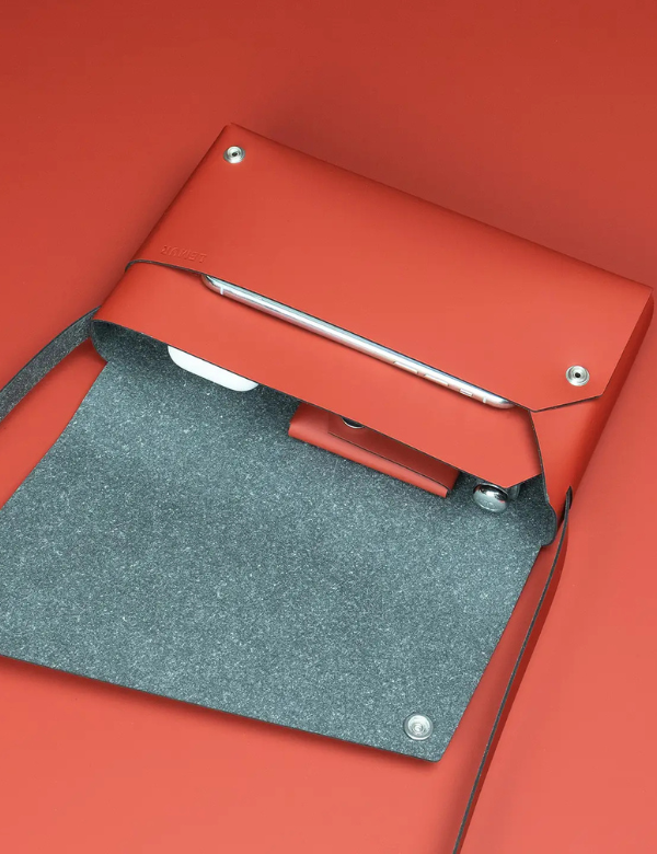 S Bag Vermelha — Pele reciclada