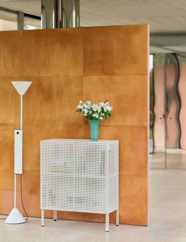 Armário Perfurado Médio Cabinet